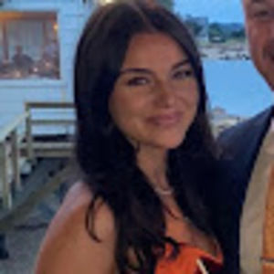 Meet your Posher, Hayley